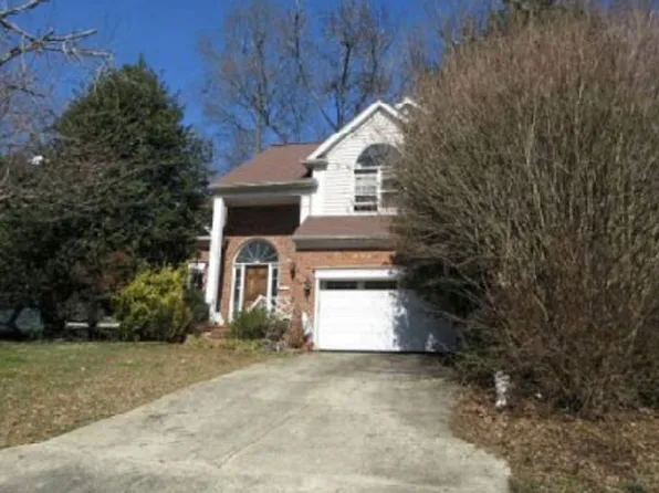 6202 Clarkwood Cir, Greensboro, NC 27410