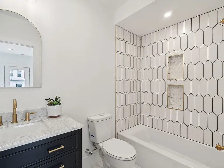 163 U St NE #1 — Photo 20
