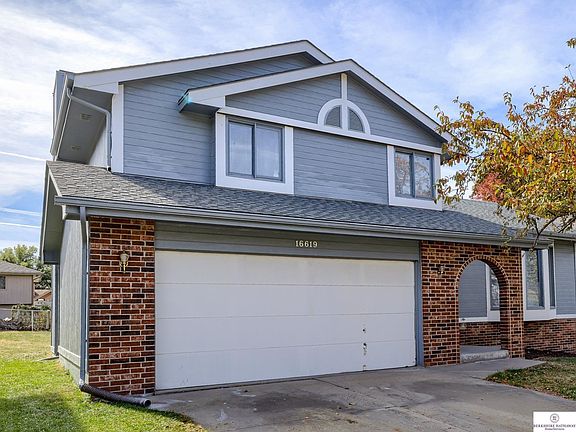 3rd image of 16619 Ehlers St