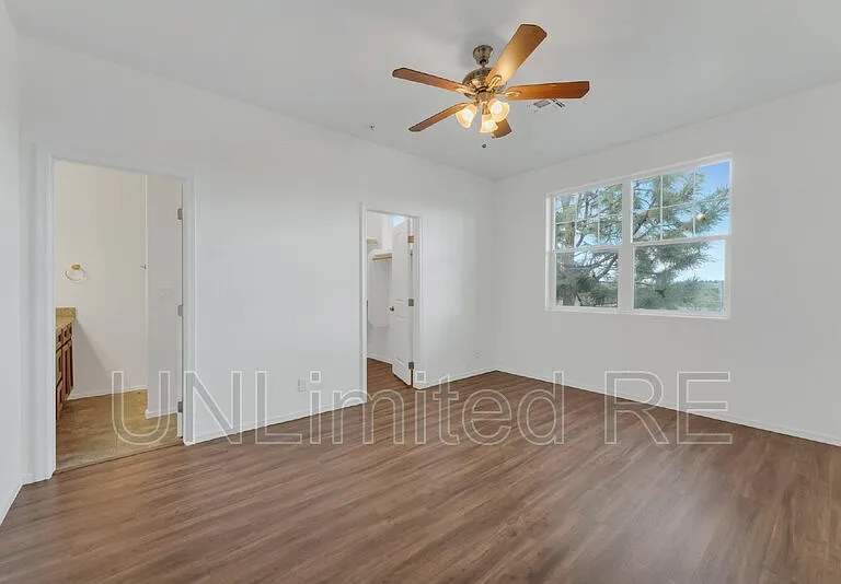2443 W Pikes Peak Dr — Photo 12