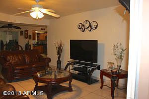 3rd image of 4237 W Orangewood Ave