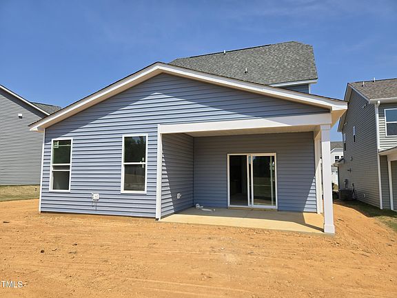 5th image of 27 Windflower Ct