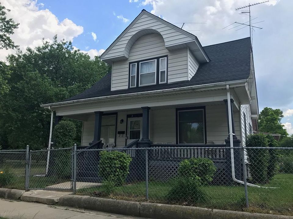 2nd image of 405 E Stuart Ave