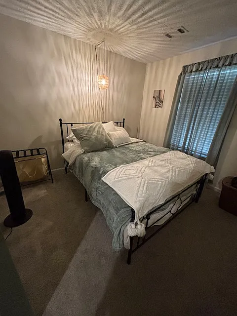 3 bed, 2.5 bath, 1452 sqft, $1,900 — Photo 4