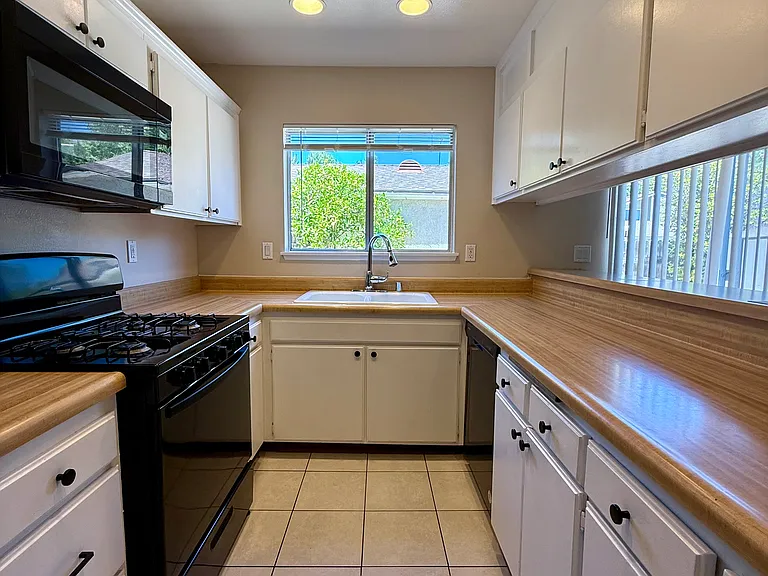 14855 Campus Park Dr #C — Photo 4