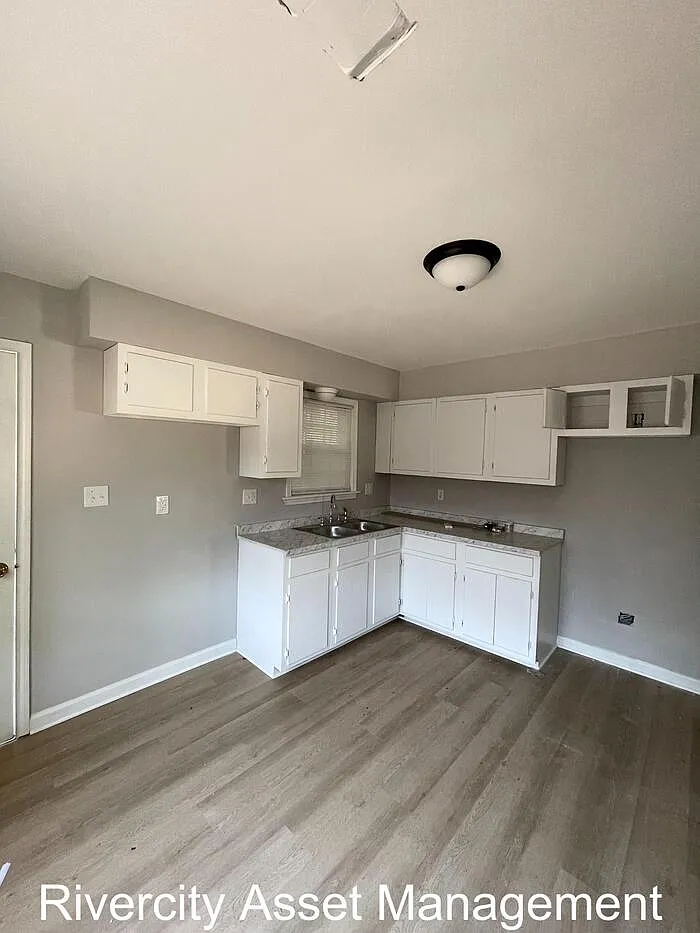 4 bed, 1.5 bath, 1199 sqft, $1,395 — Photo 3