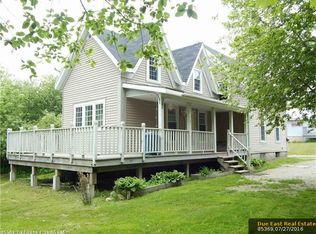 25 Garfield St, Calais, ME 04619
