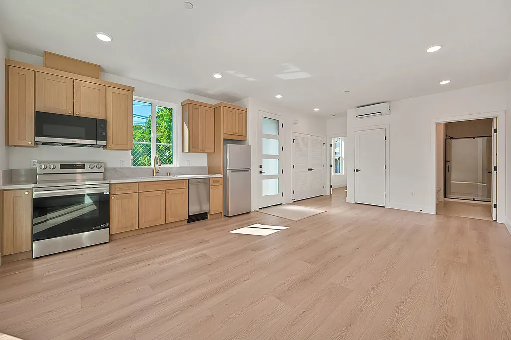 1 bed, 600 sqft, $1,995 — Photo 4