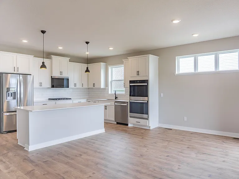 717 Winterberry Ln — Photo 15