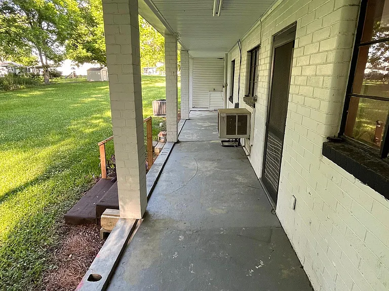 801 Douglas Ave — Photo 17