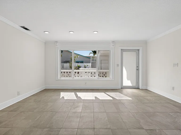 624 Southwind Cir #3 — Photo 23