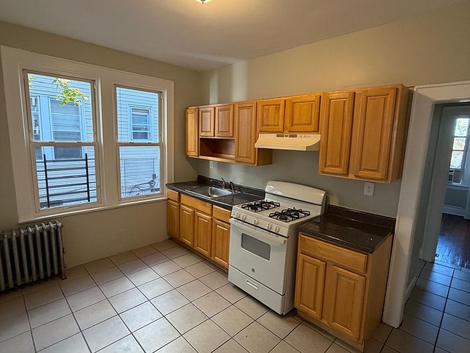 1st image of 256 Munn Ave #1L