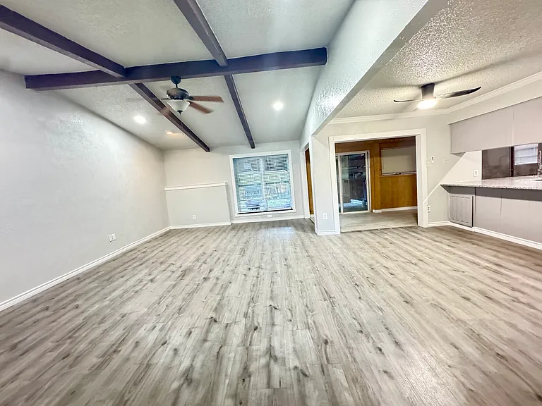 1020 Judy Lynn Dr — Photo 3