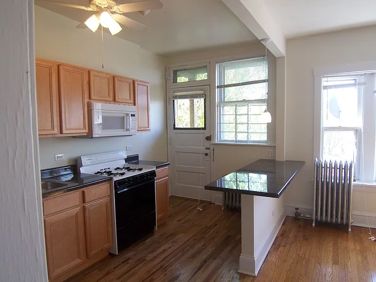 1913 W Cullom Ave #3 — Photo 6