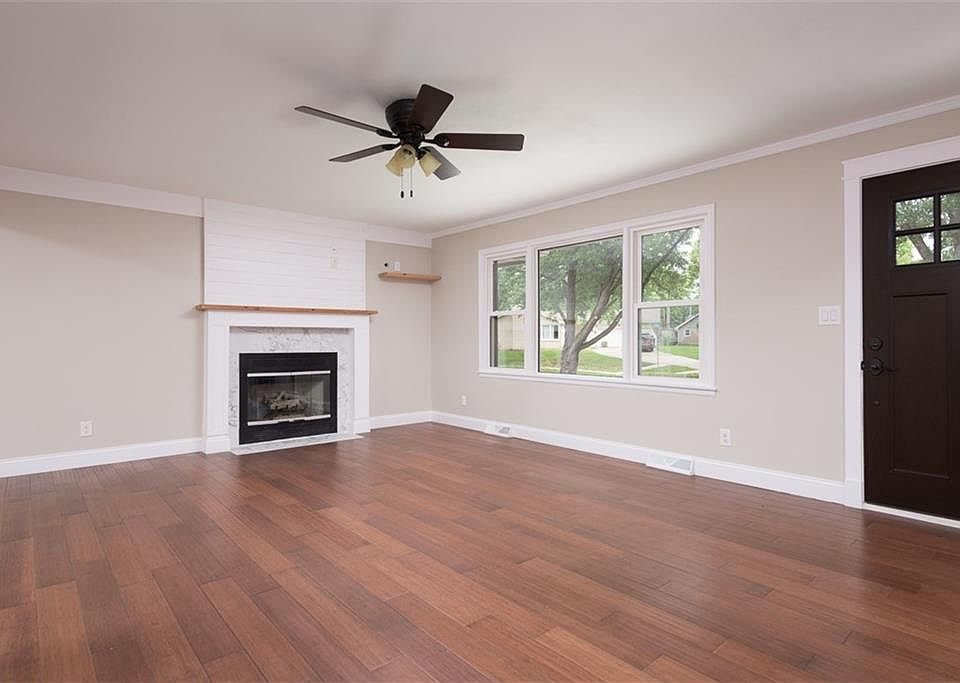 1103 E Ridgeway Dr, Olathe, KS 66061 Zillow