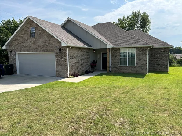 302 Olive St, Fort Gibson, OK 74434