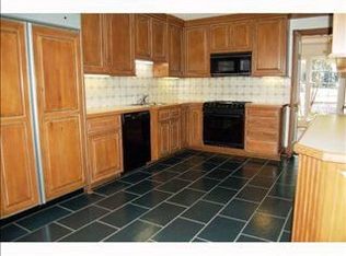 500 Thorn Ridge Cv, Memphis, TN 38117