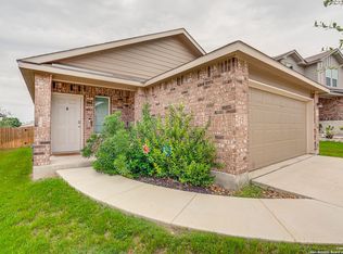 261 Middle Green Loop, Floresville, TX 78114