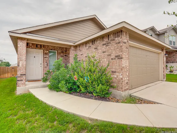 261 Middle Green Lp, Floresville, TX 78114