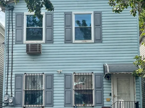 123 Orient Avenue image 1 of 13