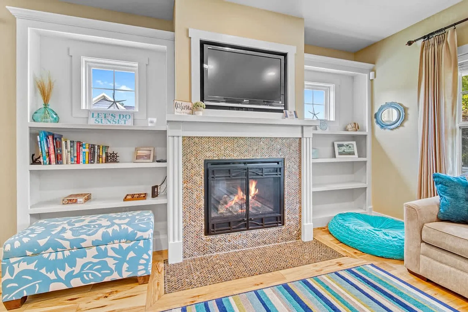 5 bed, 3.0 bath, 3100 sqft, $6,836 — Photo 2
