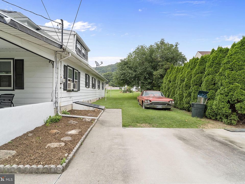 3507 Earl St Reading, PA, 19605 Apartments for Rent Zillow