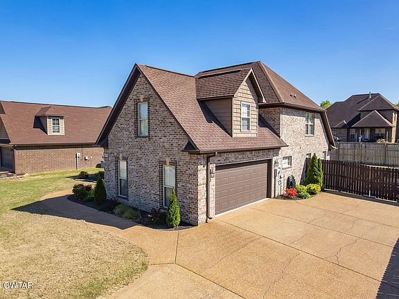 2nd image of 222 Shadow Creek Ln