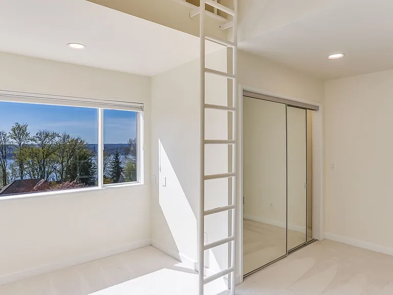8158 W Mercer Way — Photo 20