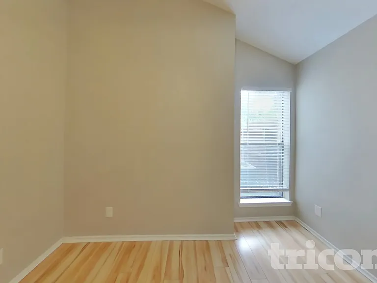 2033 Feather Ln — Photo 12
