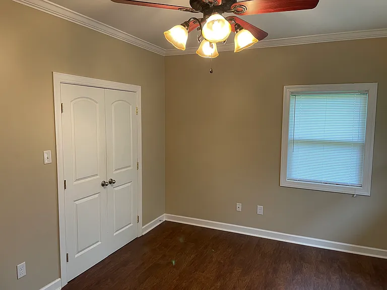 1003 S Maple St — Photo 15