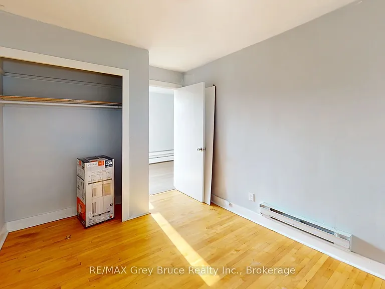 844 2nd Ave E #4 — Photo 4