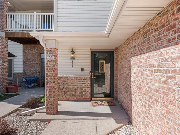835 Cheyenne AVENUE #C, Grafton, WI 53024
