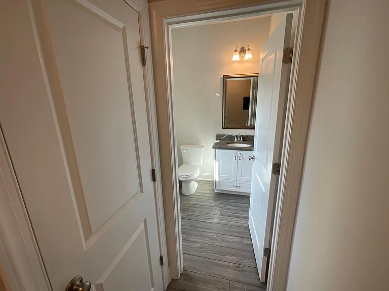 1911 Butternut Dr — Photo 7