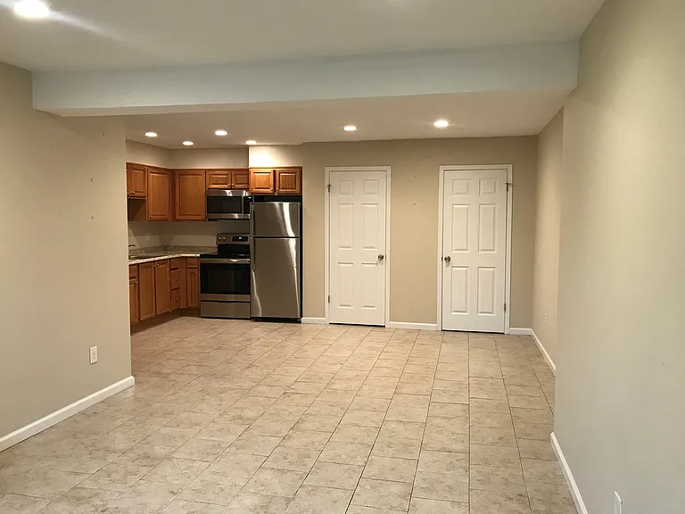 280 West Street — Photo 5