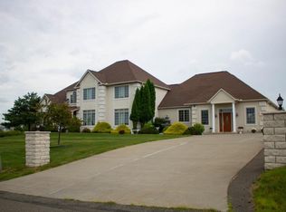 49 Nadine Way, Johnson City, NY 13790