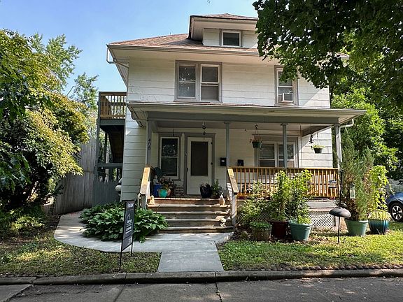 2nd image of 408 W Illinois St #B