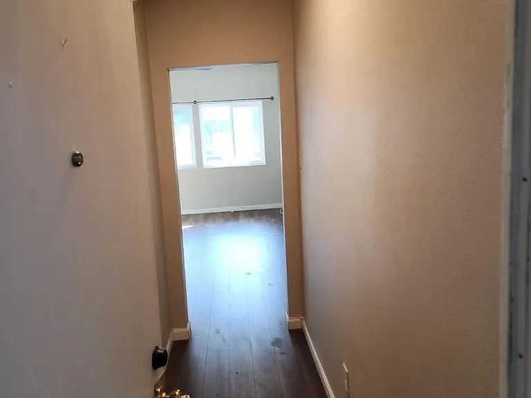 435 W Main St #4 — Photo 3