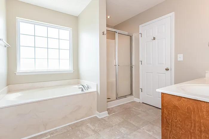 111 Bellevue Dr — Photo 9