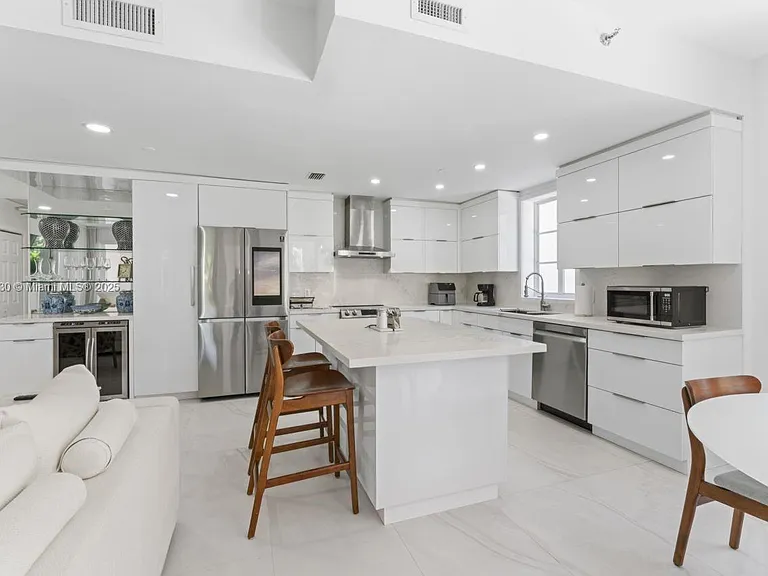 19217 Fisher Island Dr #19217 — Photo 10
