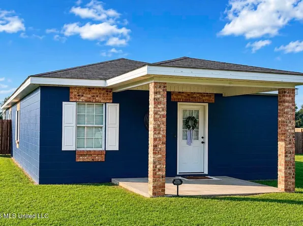 110 Milton Murrah Rd, Lucedale, MS 39452