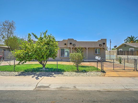 3rd image of 1527 W Tamarisk St