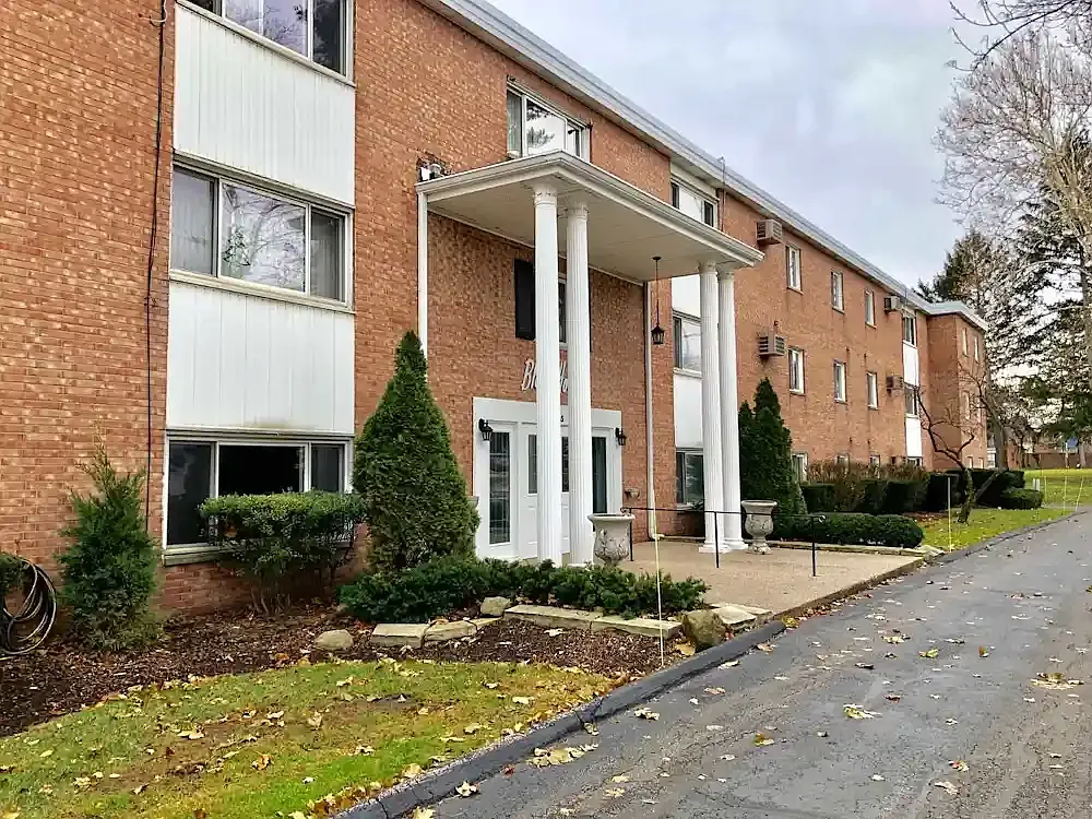 Blake House Apartments — Photo 2