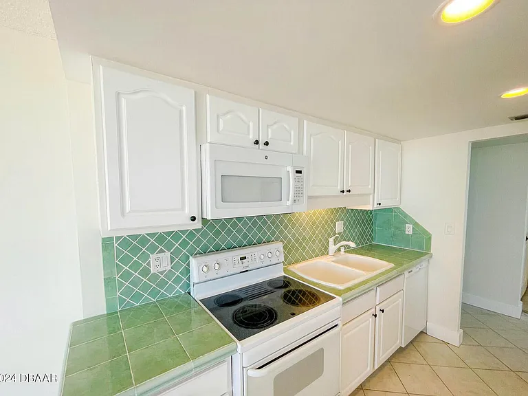 2900 N Atlantic Ave #702 — Photo 23