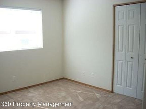4th image of 155 NE Kettle St APT A103