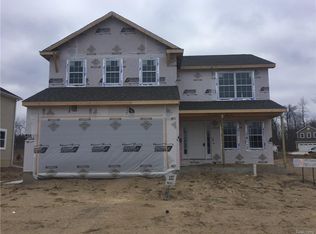 675 Cascade Ave, Fenton, MI 48430