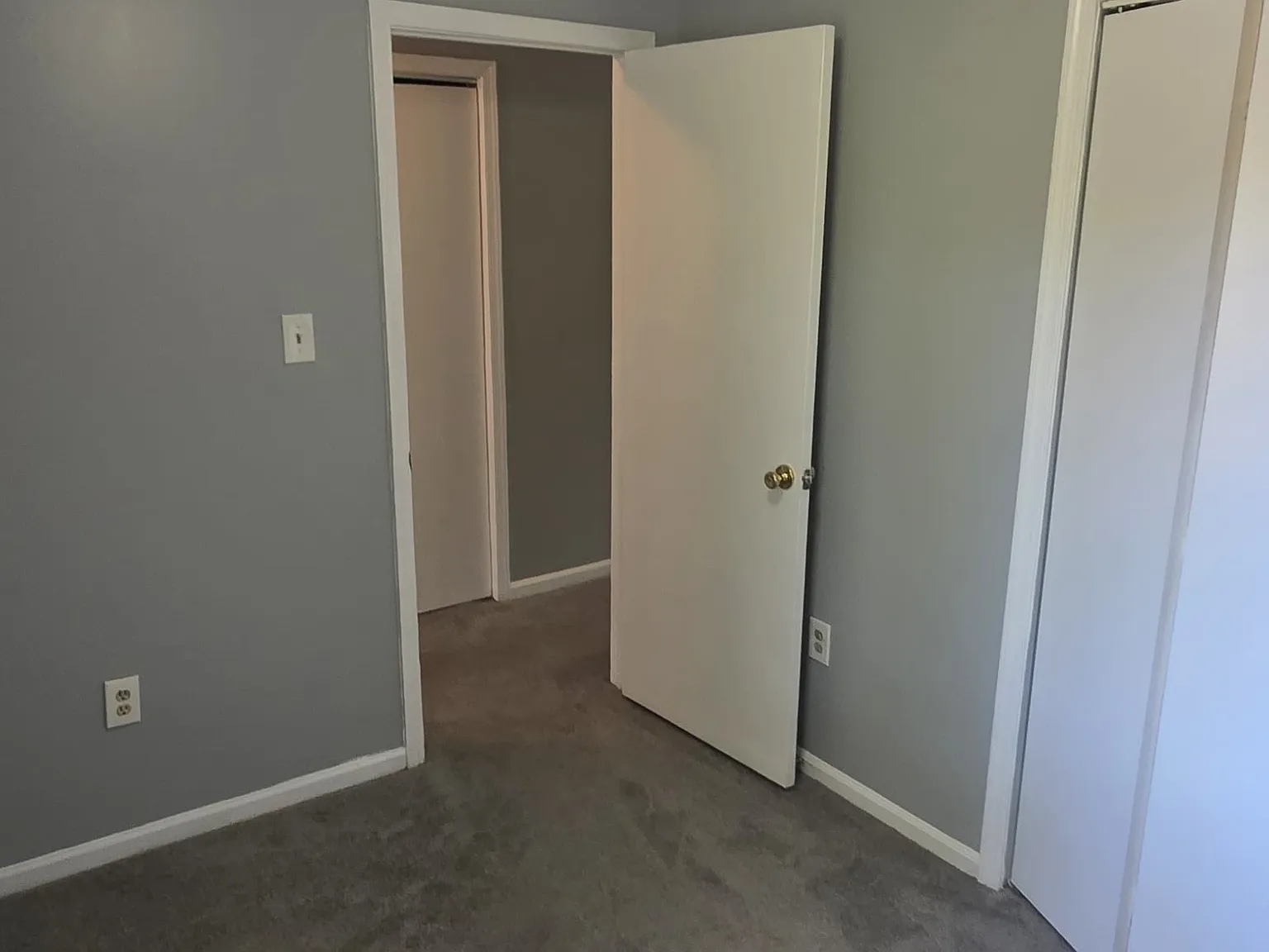 5 bed, 3.5 bath, 1474 sqft, $3,200 — Photo 4