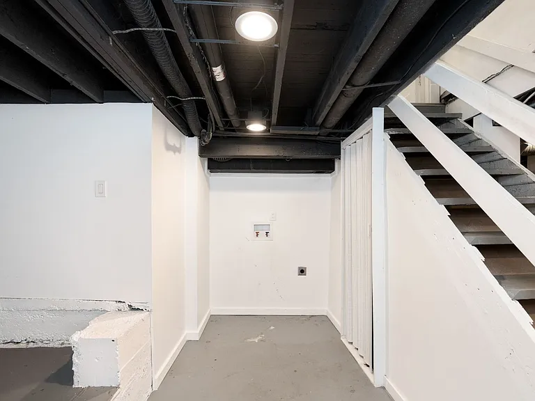 1309 Lydia St — Photo 29