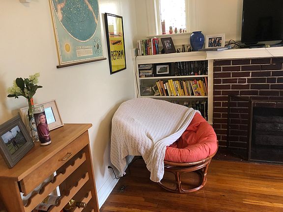 2nd image of 2618 Campbell St