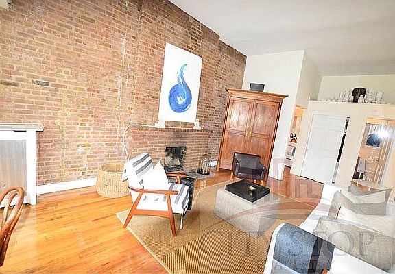 2nd image of 24 W 75th St APT 5A