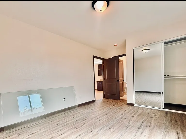 816 E 109th Pl — Photo 12